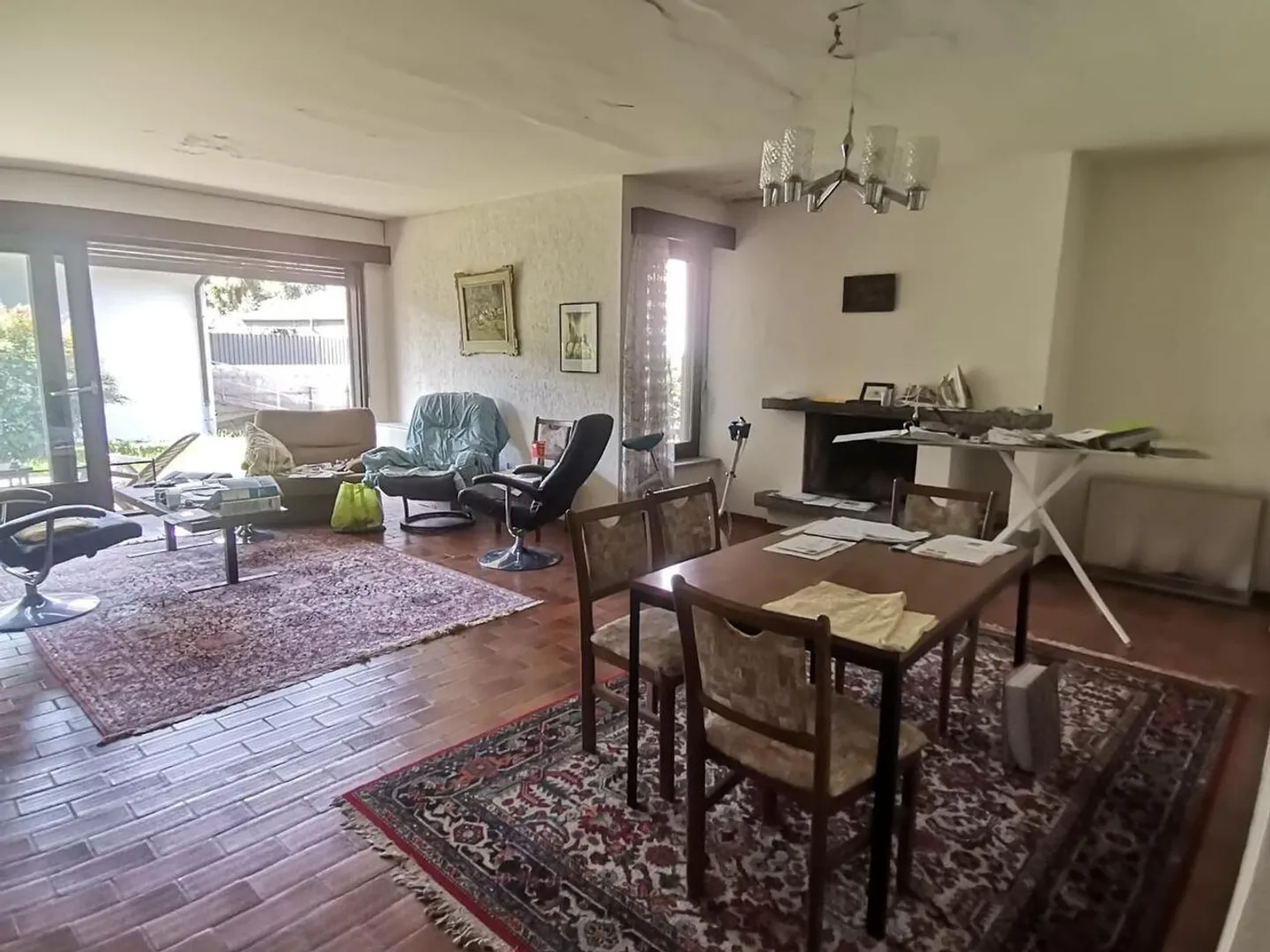 Bungalow soleggiato con giardino - Foto 4 di 13