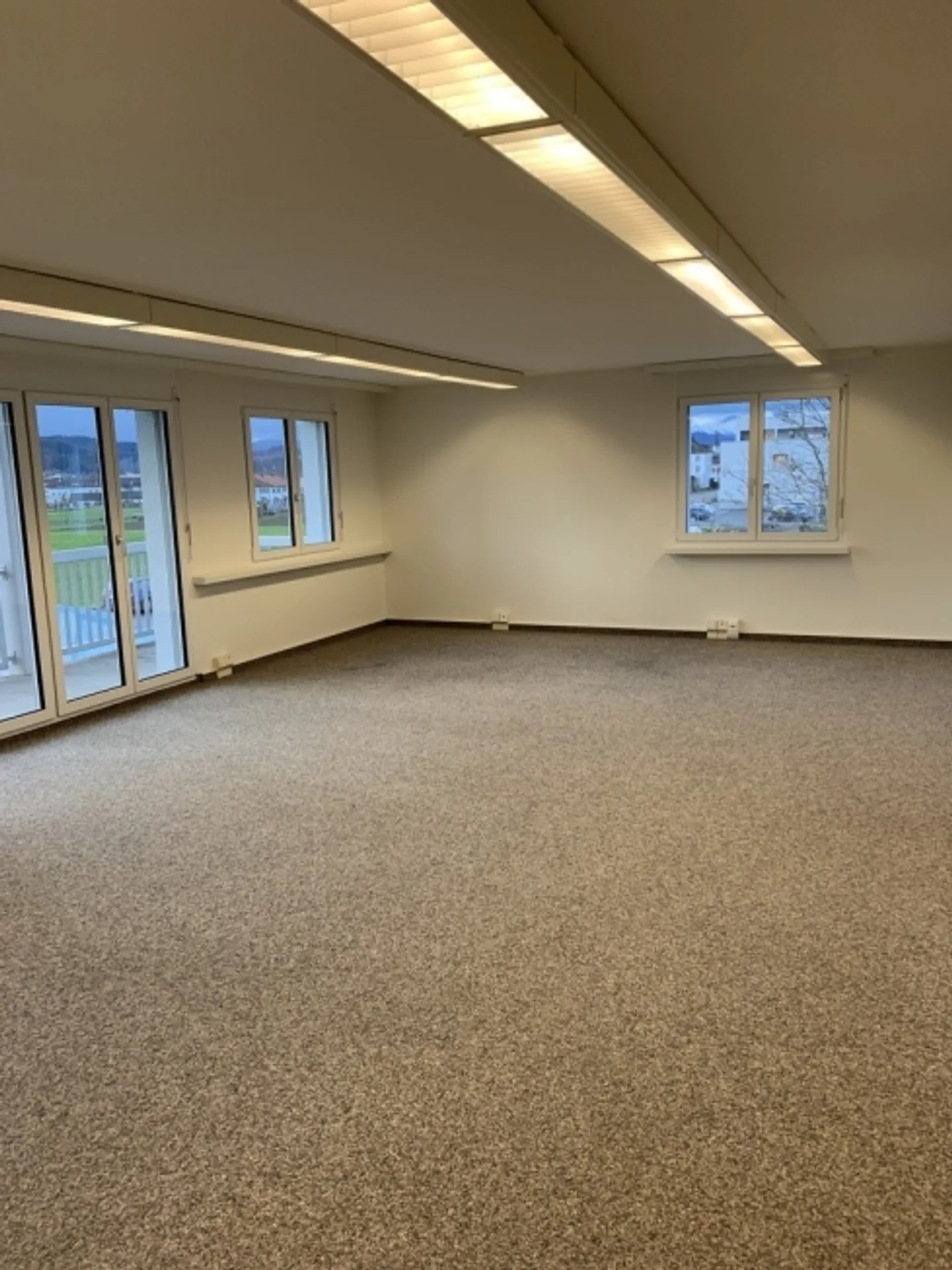 Bureau à louer - Photo 2 sur 4