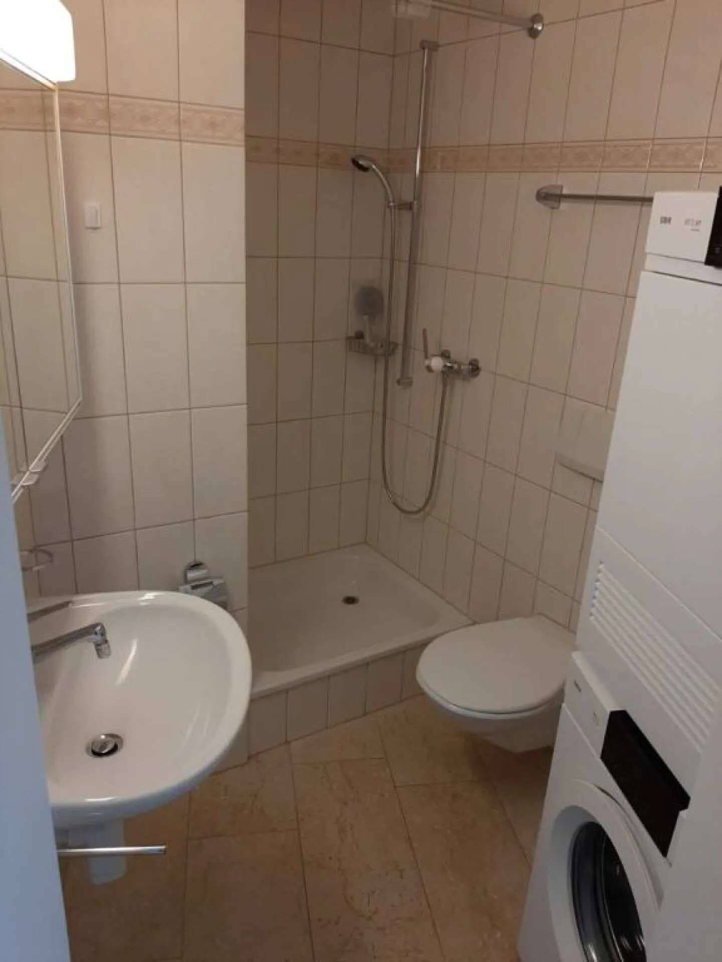 Central 2-room apartment for rent on Klosterplatz - Photo 7 of 9