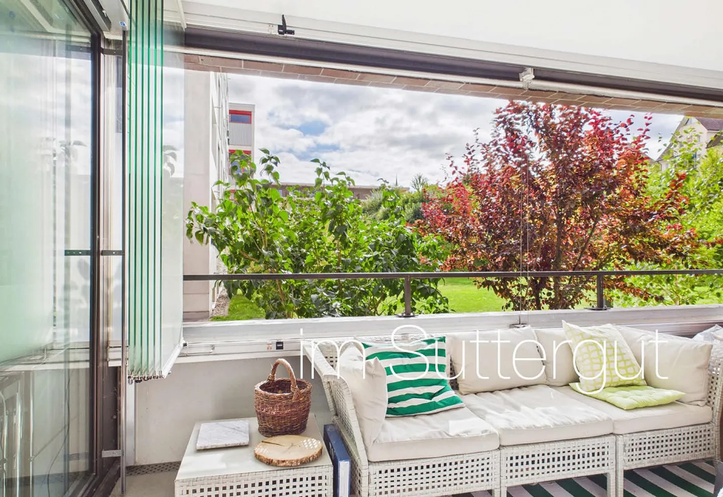 Appartement moderne avec des espaces extérieurs attrayants dans un emplacement résidentiel central - Photo 1 sur 12