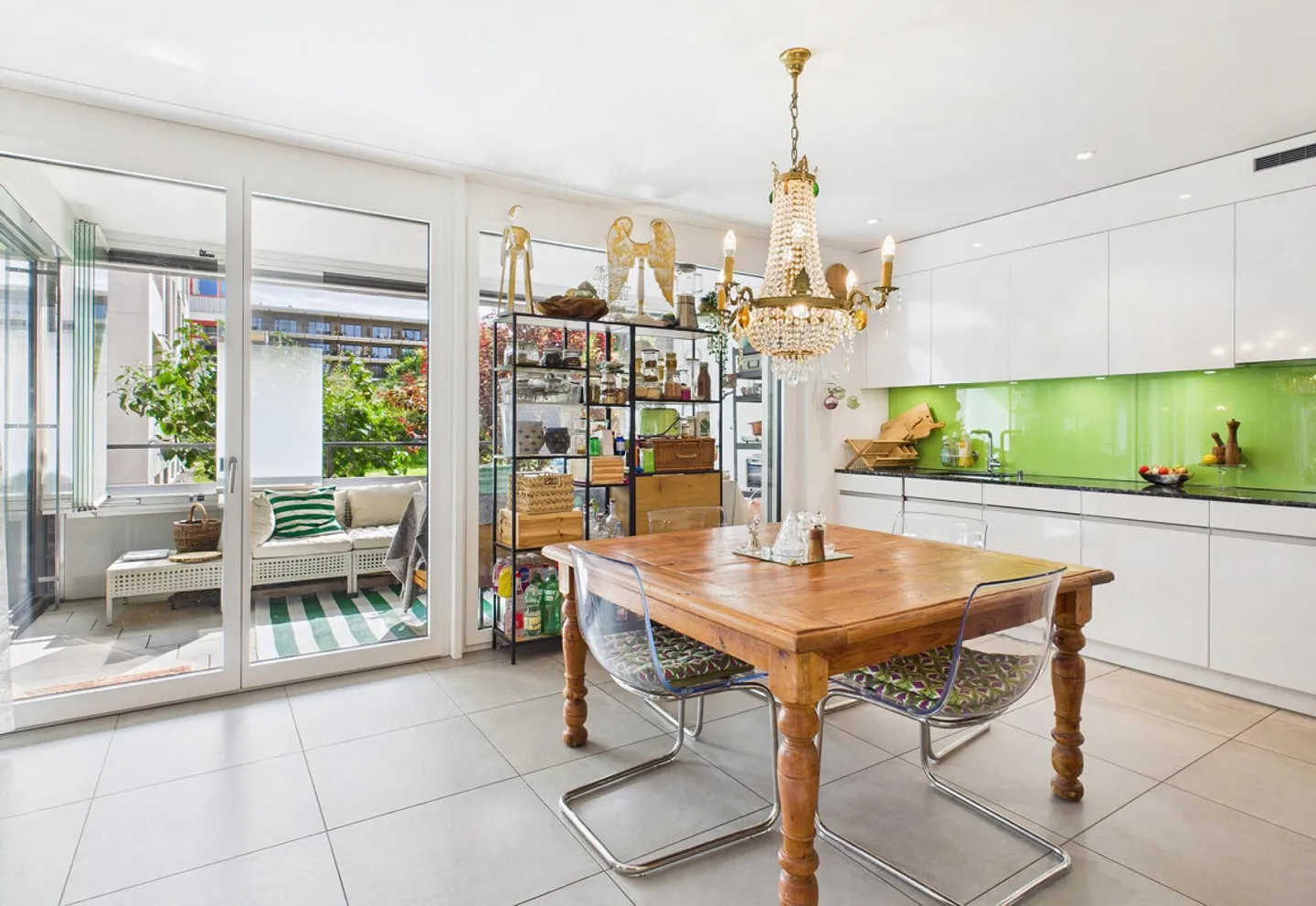 Appartement moderne avec des espaces extérieurs attrayants dans un emplacement résidentiel central - Photo 5 sur 12