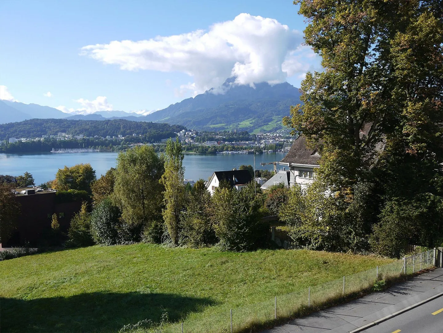 Appartement 4,5 pièces avec vue imprenable sur le lac et les montagnes - Photo 1 sur 14