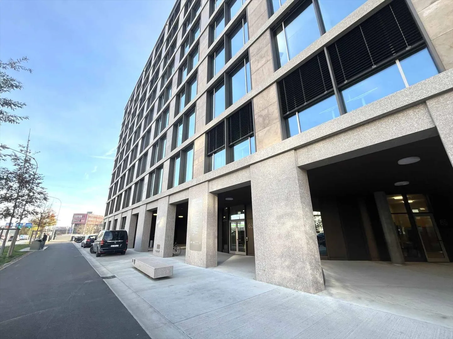 Bureaux modernes et lumineux 620 m² Gare Lancy Bachet - Photo 13 sur 13