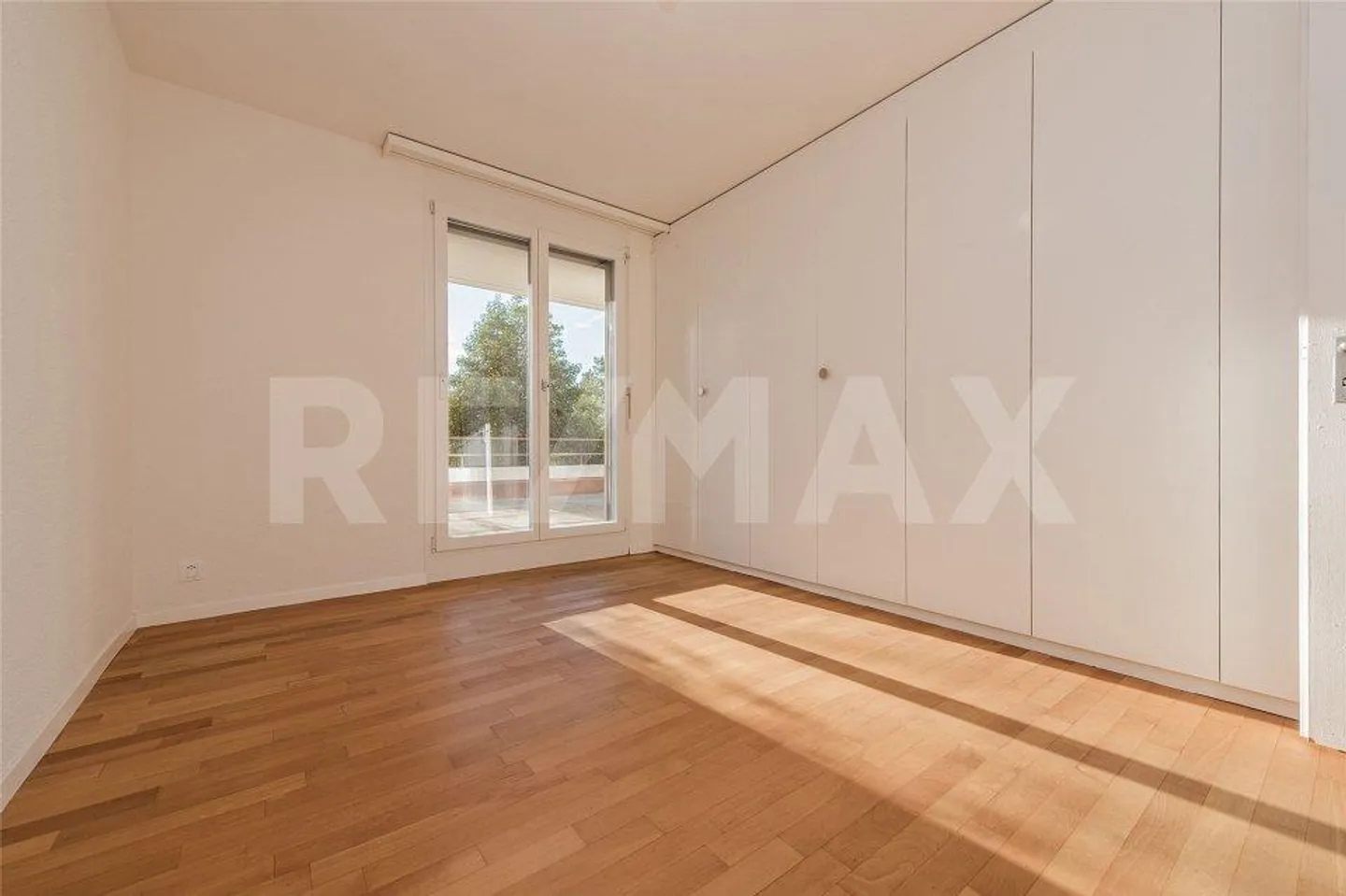 APPARTEMENT TERRASSE 4 ½ PIÈCES ENSOLEILLÉ DANS UN EMPLACEMENT DE CHOIX - Photo 7 sur 12