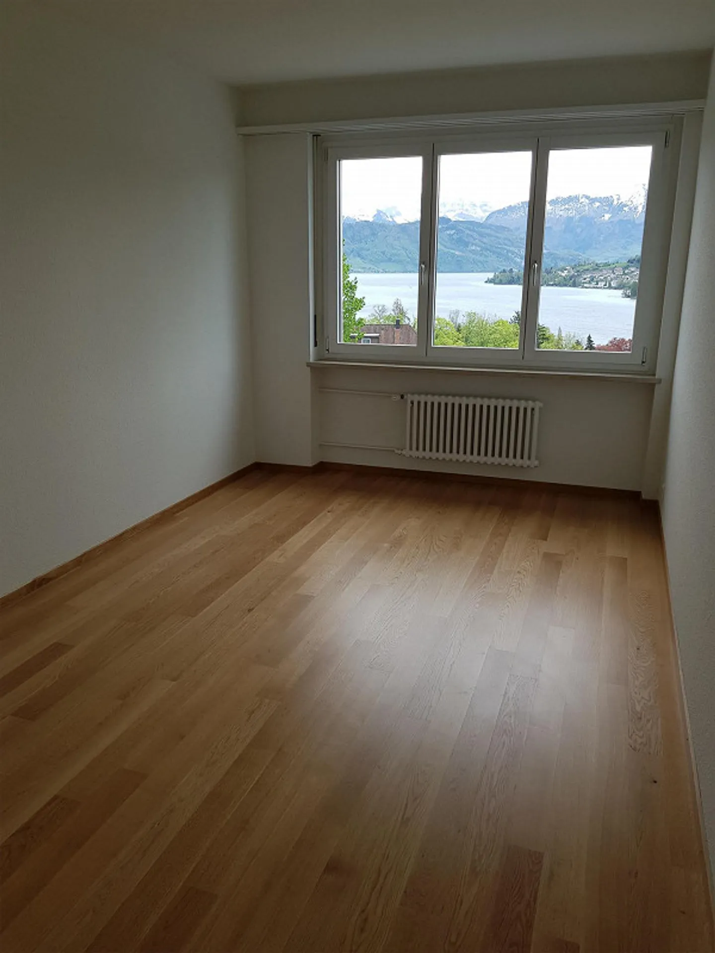 Appartement 4,5 pièces avec vue imprenable sur le lac et les montagnes - Photo 11 sur 14