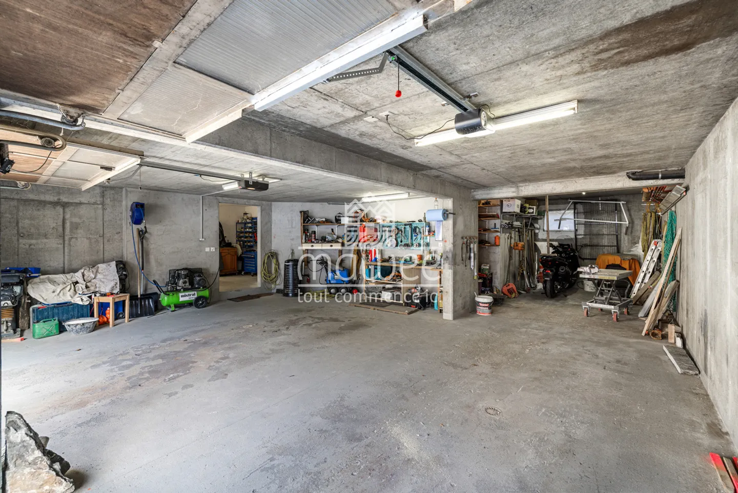 Spacious villa with terrace and garage in Orsières! - Photo 11 of 12