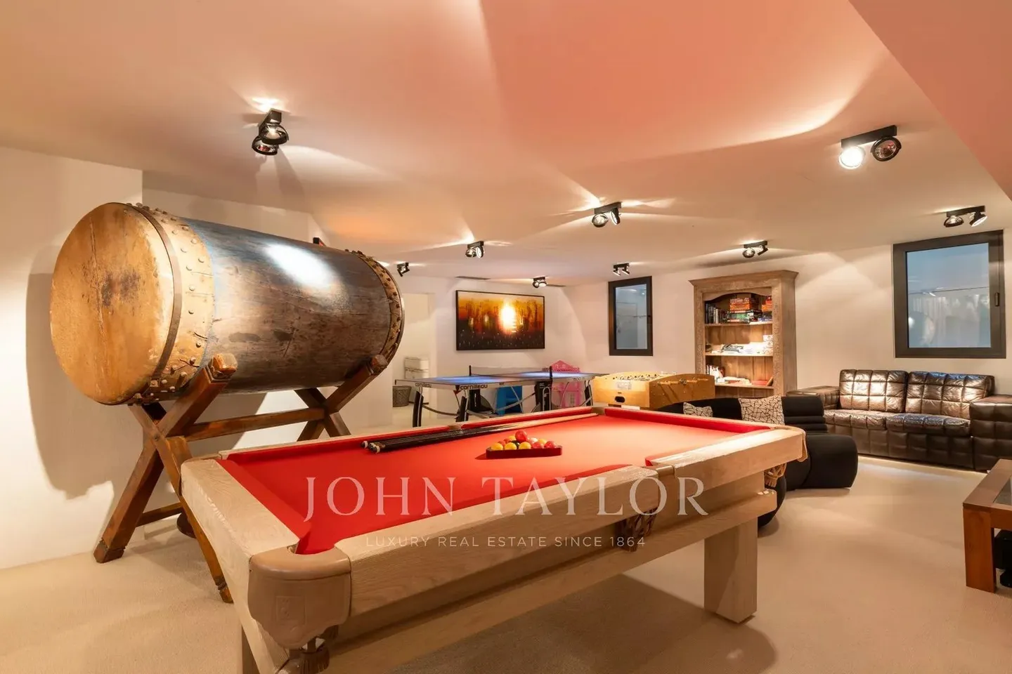 Now or Never! Magnificent Chalet in Plans-Mayens - Photo 5 of 10