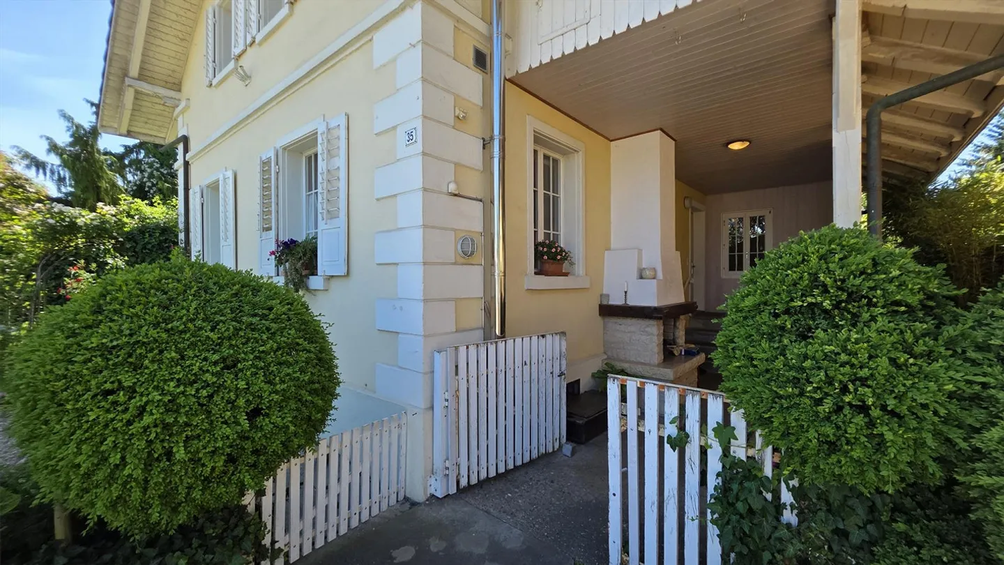 Charmantes Einfamilienhaus mit Garten - Foto 7 von 9