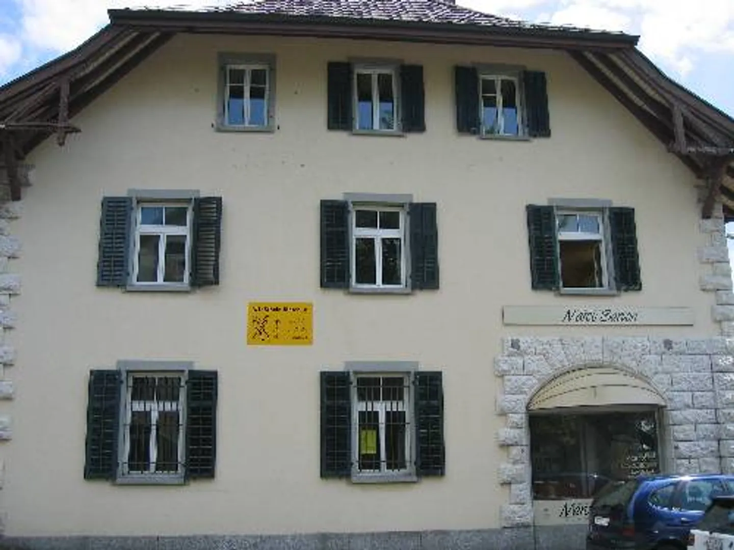 Posti auto in affitto in una posizione centrale - Foto 2 di 2