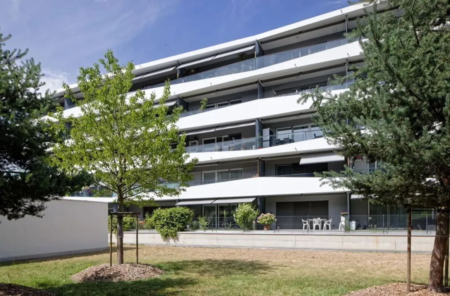 Sehr schöne 4-Zimmer-Wohnung in einem neuen Gebäude in Lancy (/! HM-Bedingungen) - Foto 4 von 8