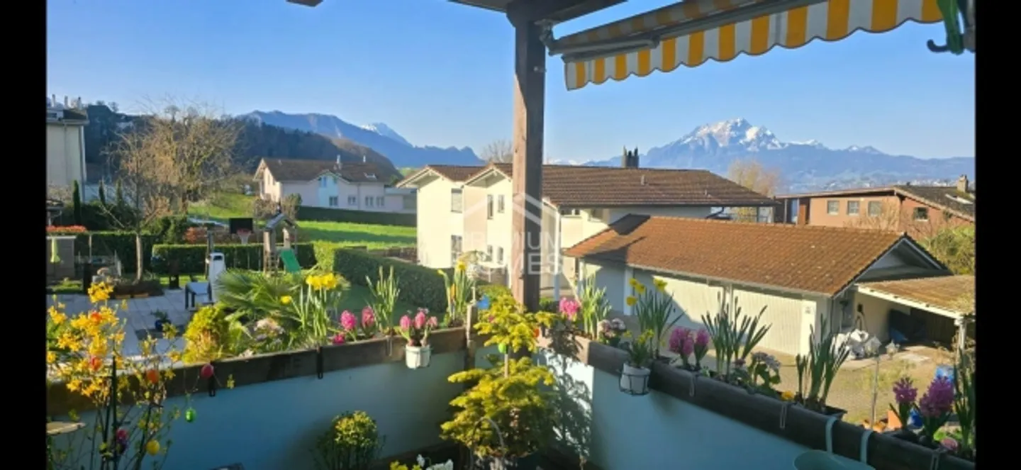 Casa da sogno sul lago di Lucerna con vista a Greppen LU - Foto 3 di 5