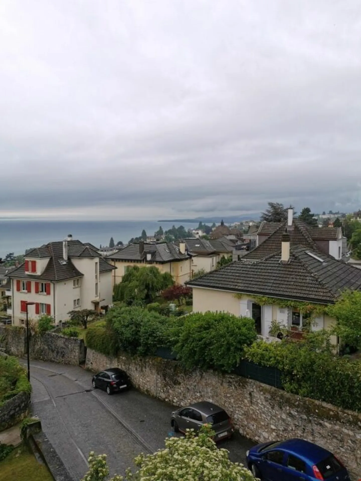 Beautiful modern and warm apartment - Photo 9 of 10