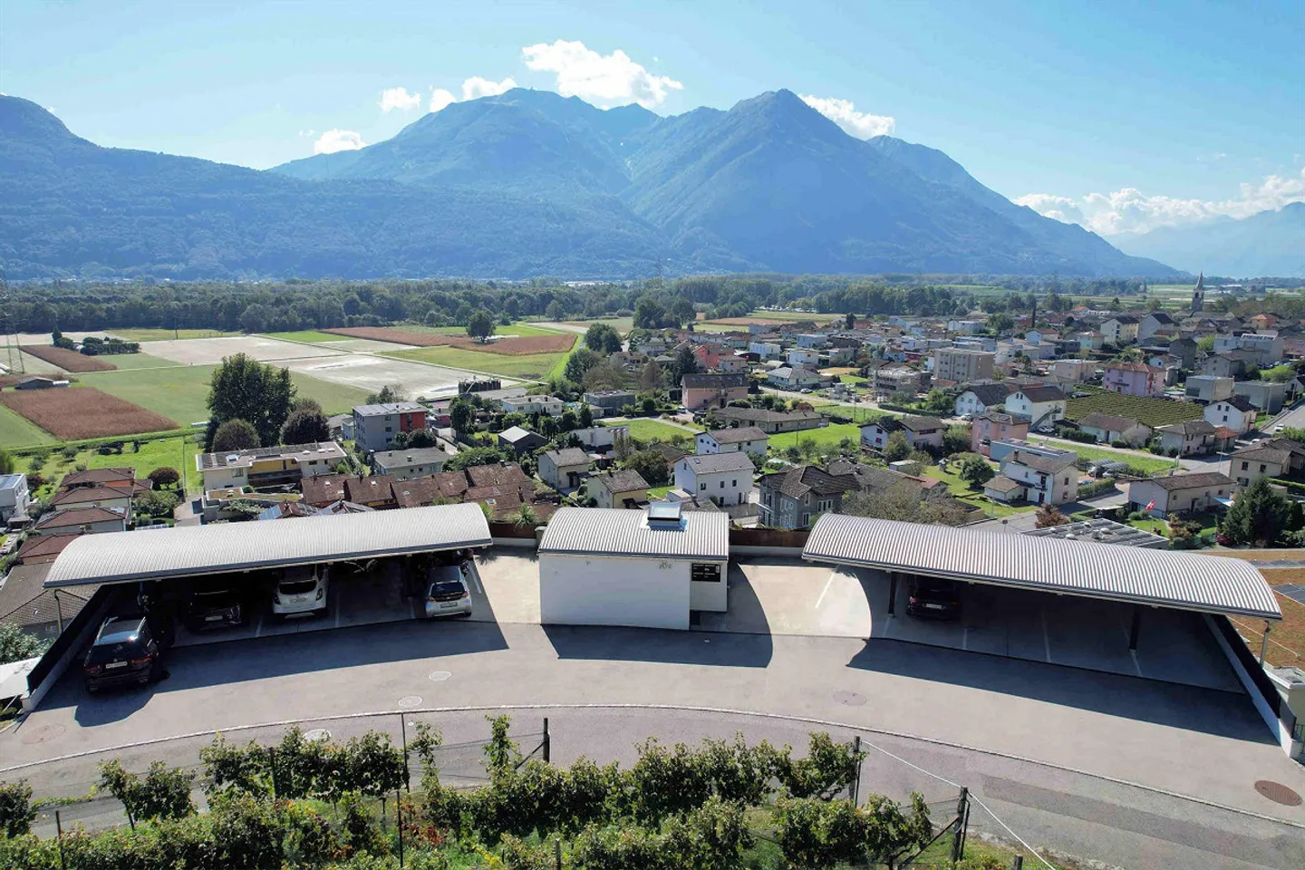 Elegante appartamento in collina con vista panoramica - Foto 4 di 19