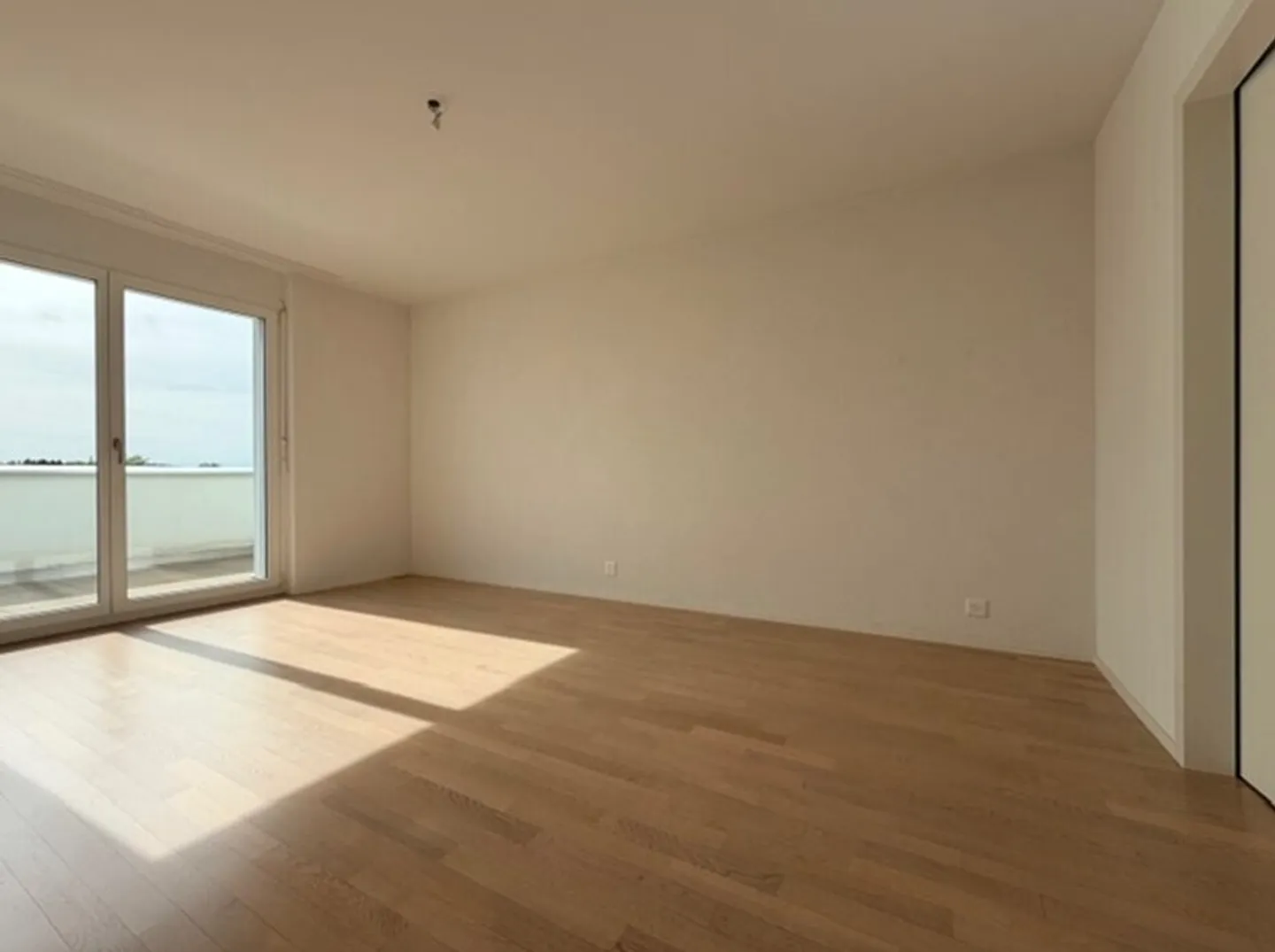Stylische Attikawohnung mit Terrasse - Foto 6 von 12