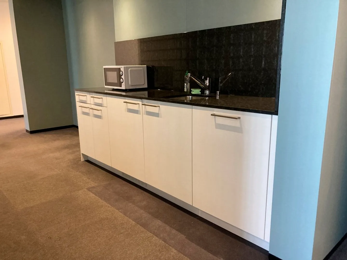 Bureau moderne - idéal pour les start-ups et les entreprises établies - Photo 5 sur 9