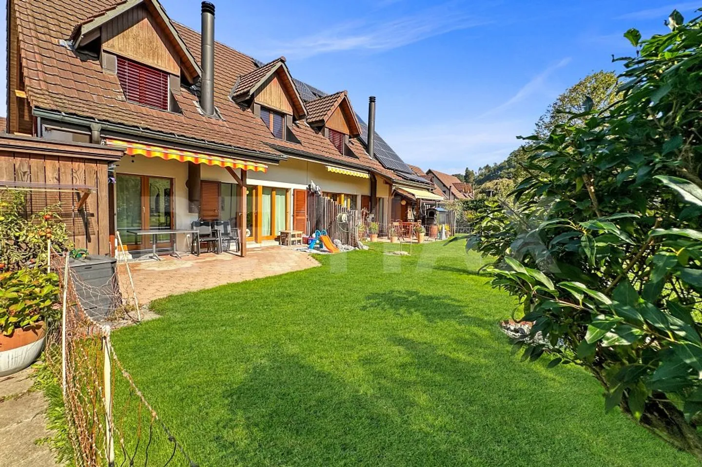 Arrive and Feel Good: Semi-Detached House with Enjoyment Garden - Photo 1 of 13