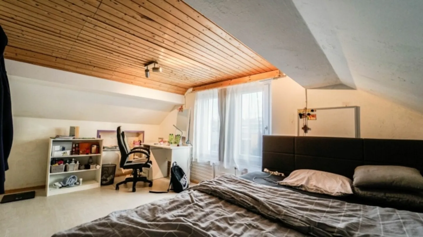 Single-family house in a beautiful location with a large garden - Photo 8 of 10