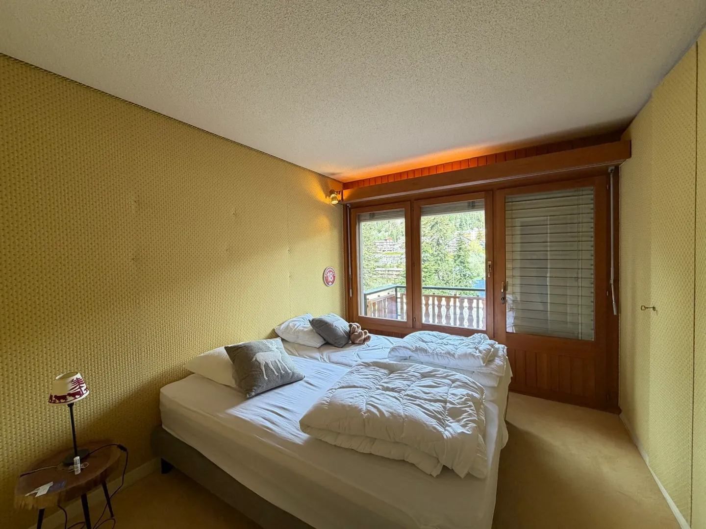 Außergewöhnliche Lage für diese 4.5-Zimmer-Wohnung am Golfplatz - Foto 8 von 17