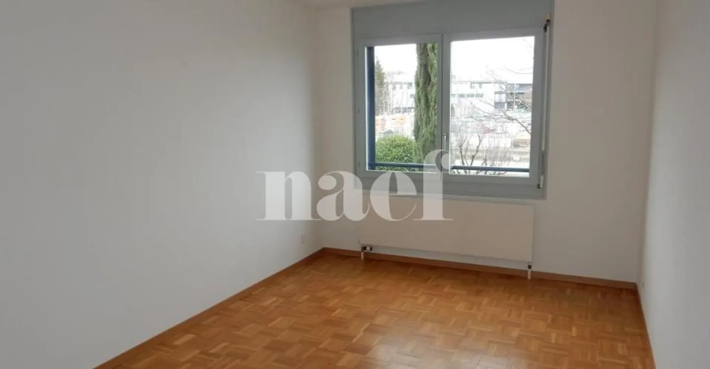 Appartamento di 4.5 locali al 1° piano con balcone - Foto 6 di 9