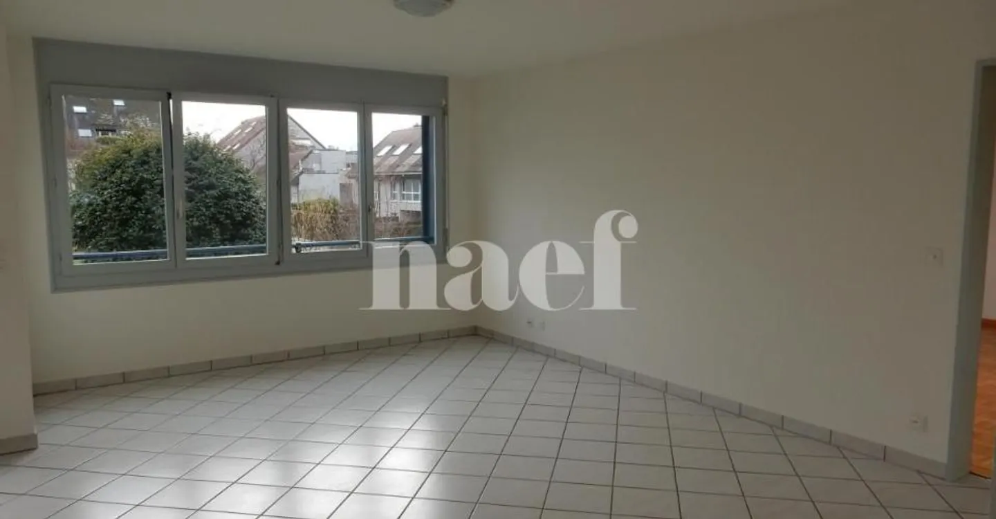 Appartamento di 4.5 locali al 1° piano con balcone - Foto 5 di 9