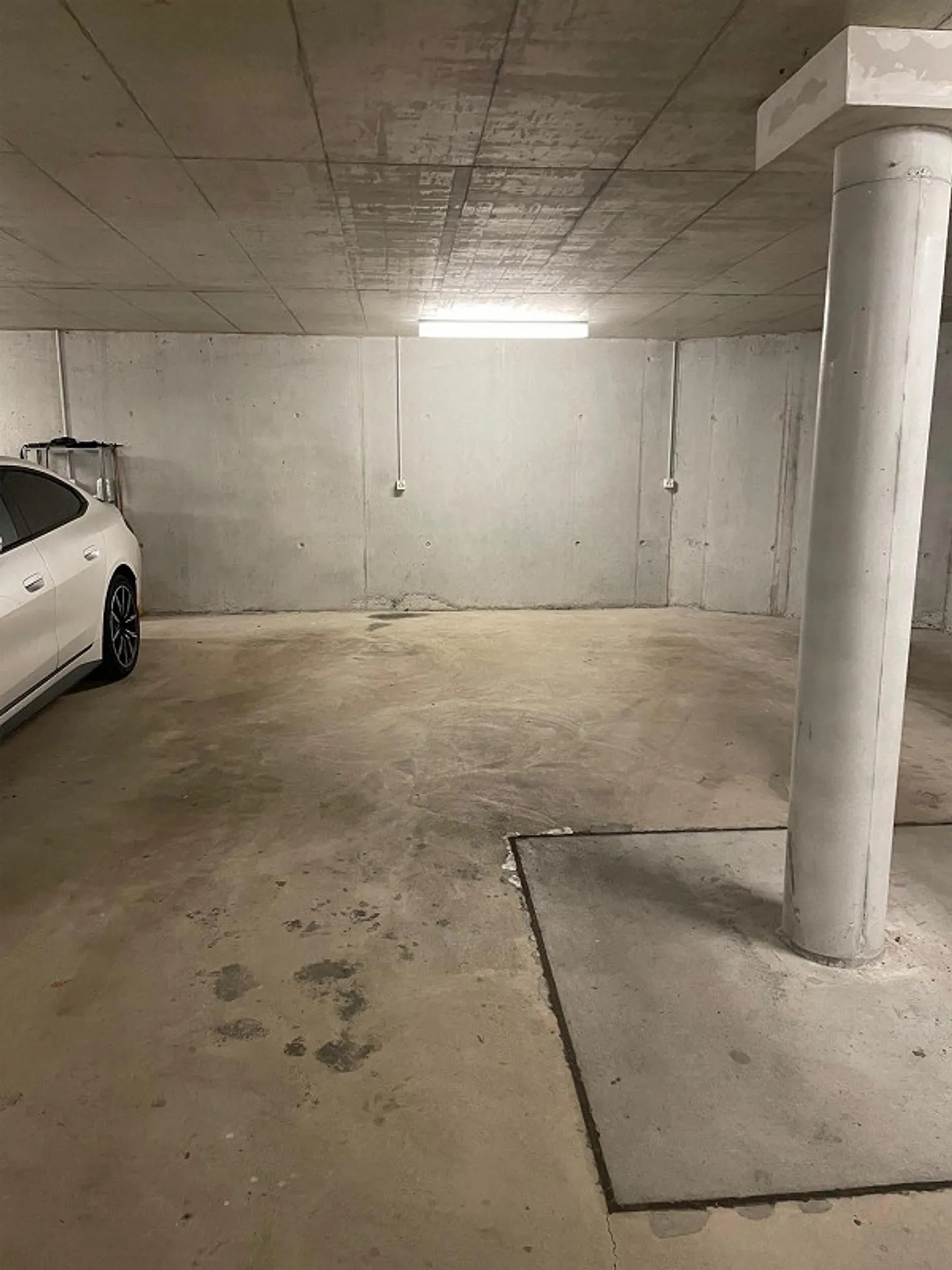 2 parking spaces - Photo 2 of 4