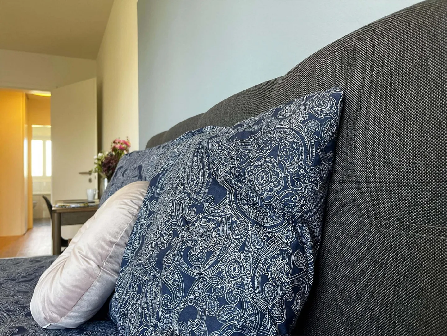 Bright, Renovated Apartment Ideal for Young Professionals - Photo 11 of 25