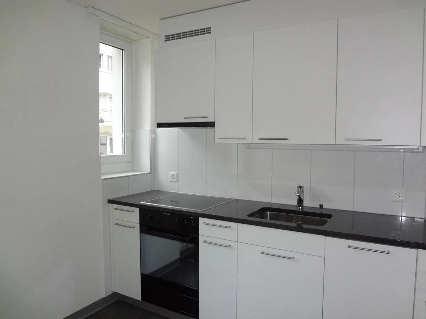 First occupancy of a 3.5-room apartment near the train station - Photo 2 of 3