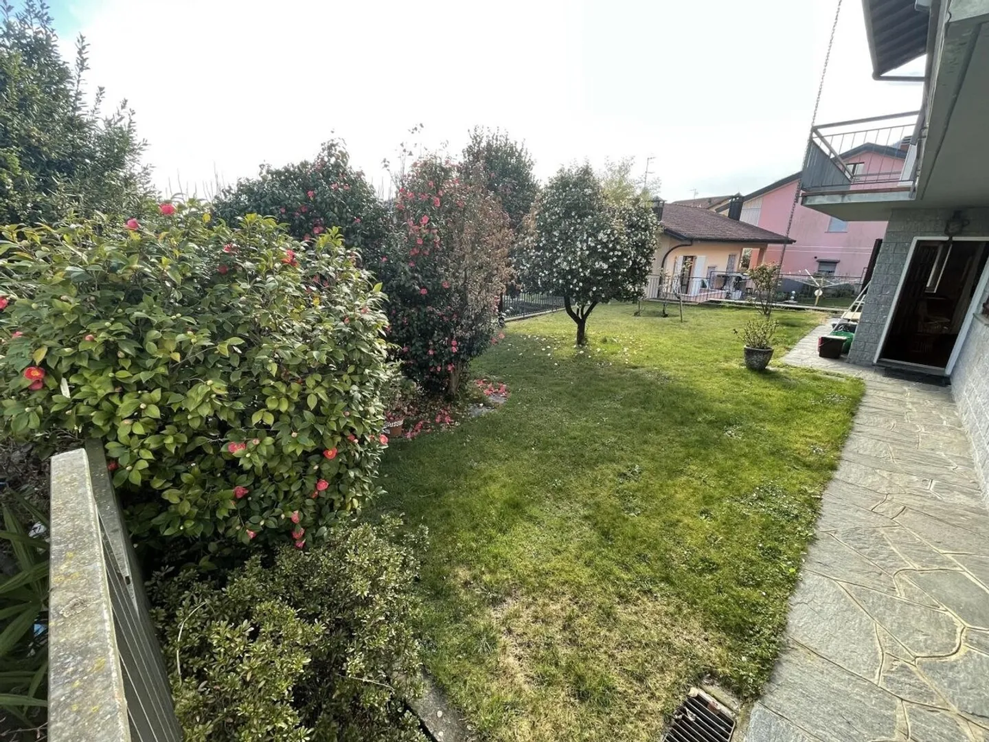 Casa familiare indipendente con viste panoramiche e giardino - Foto 6 di 13