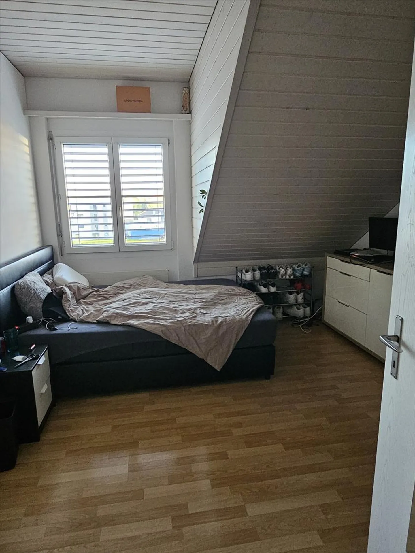 Schöne und helle Dachwohnung - Foto 4 von 13