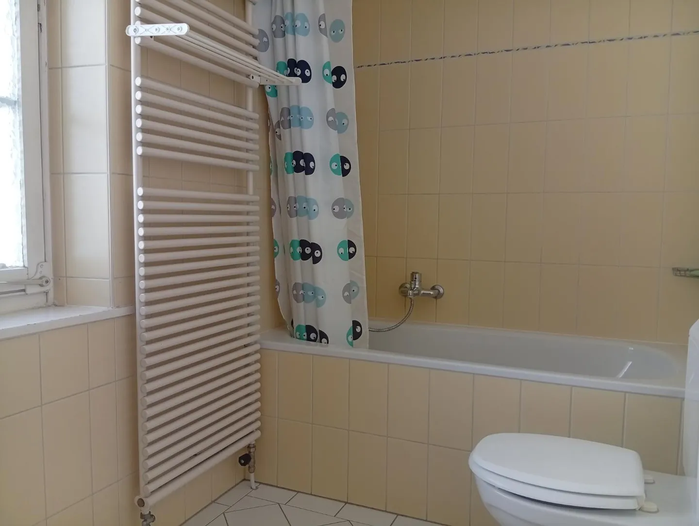 Charmant appartement 3 pièces - Photo 3 sur 8