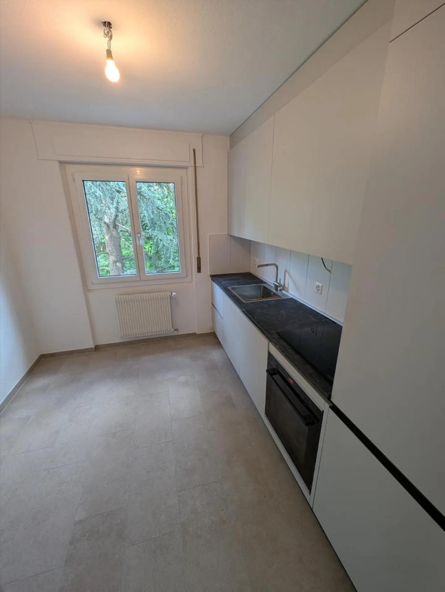 Appartamento trilocale vicino al centro città - Foto 2 di 6