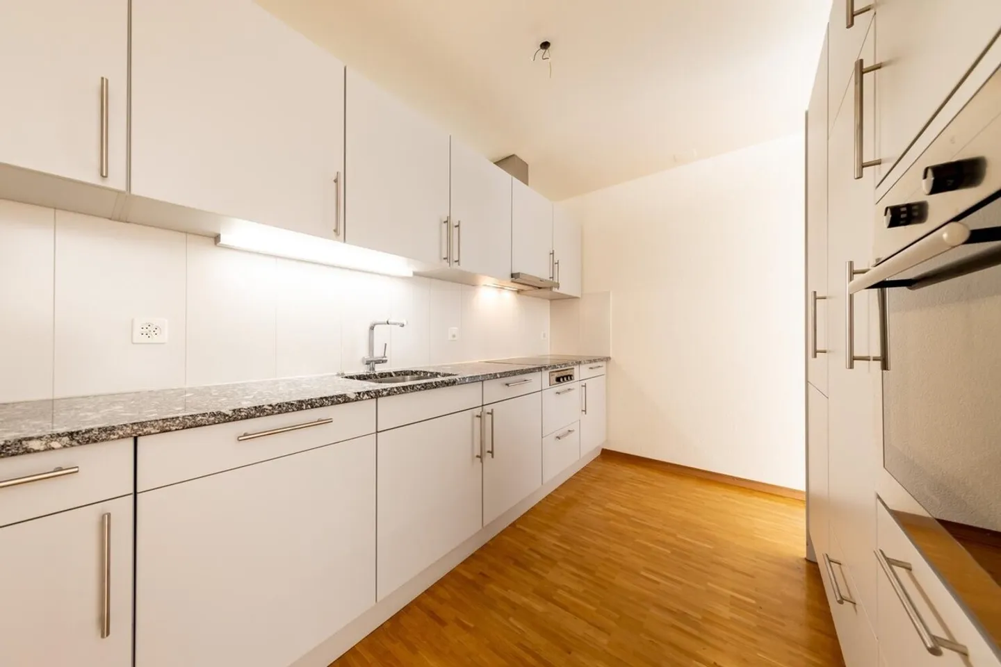 Appartement 4,5 pièces directement à la gare principale - Photo 4 sur 10