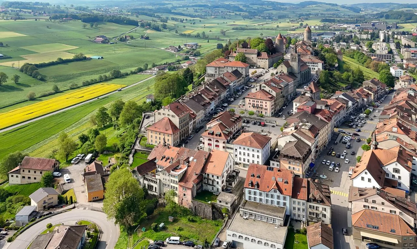 Schönes Renditegebäude zur Neugestaltung im historischen Zentrum - Foto 1 von 13