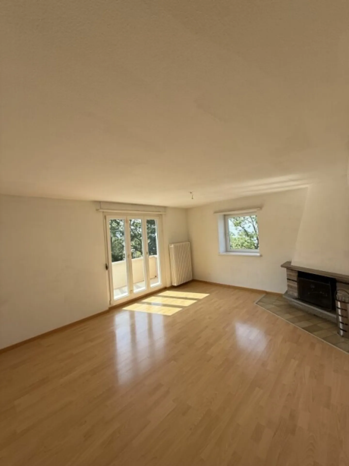 Apartment for rent - Photo 3 of 10