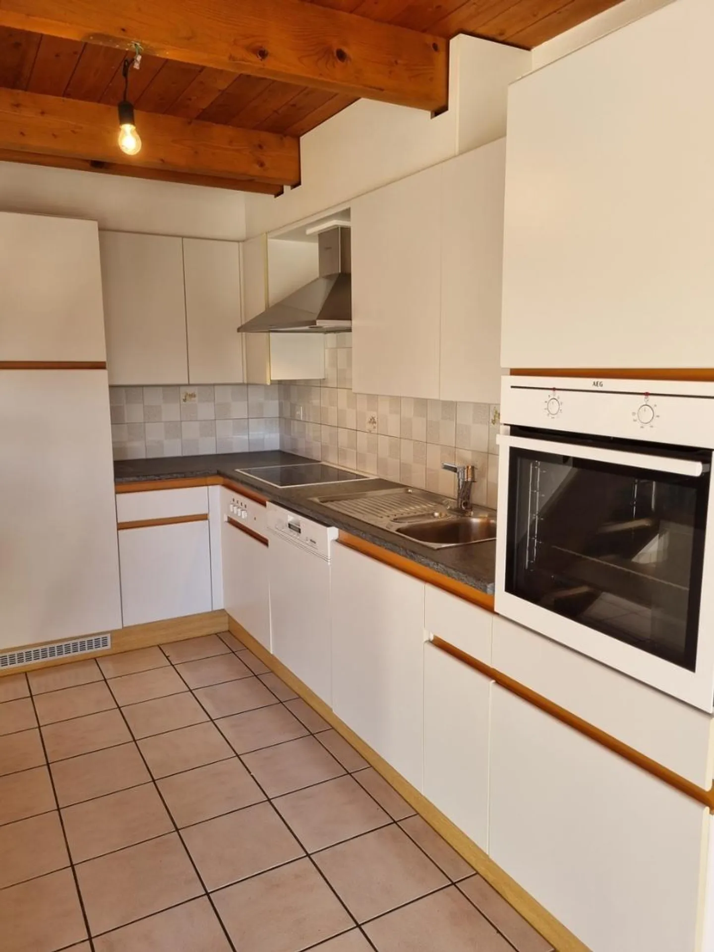 Magnifico attico duplex di 3 locali di 107 m2 senza ascensore - Foto 1 di 11