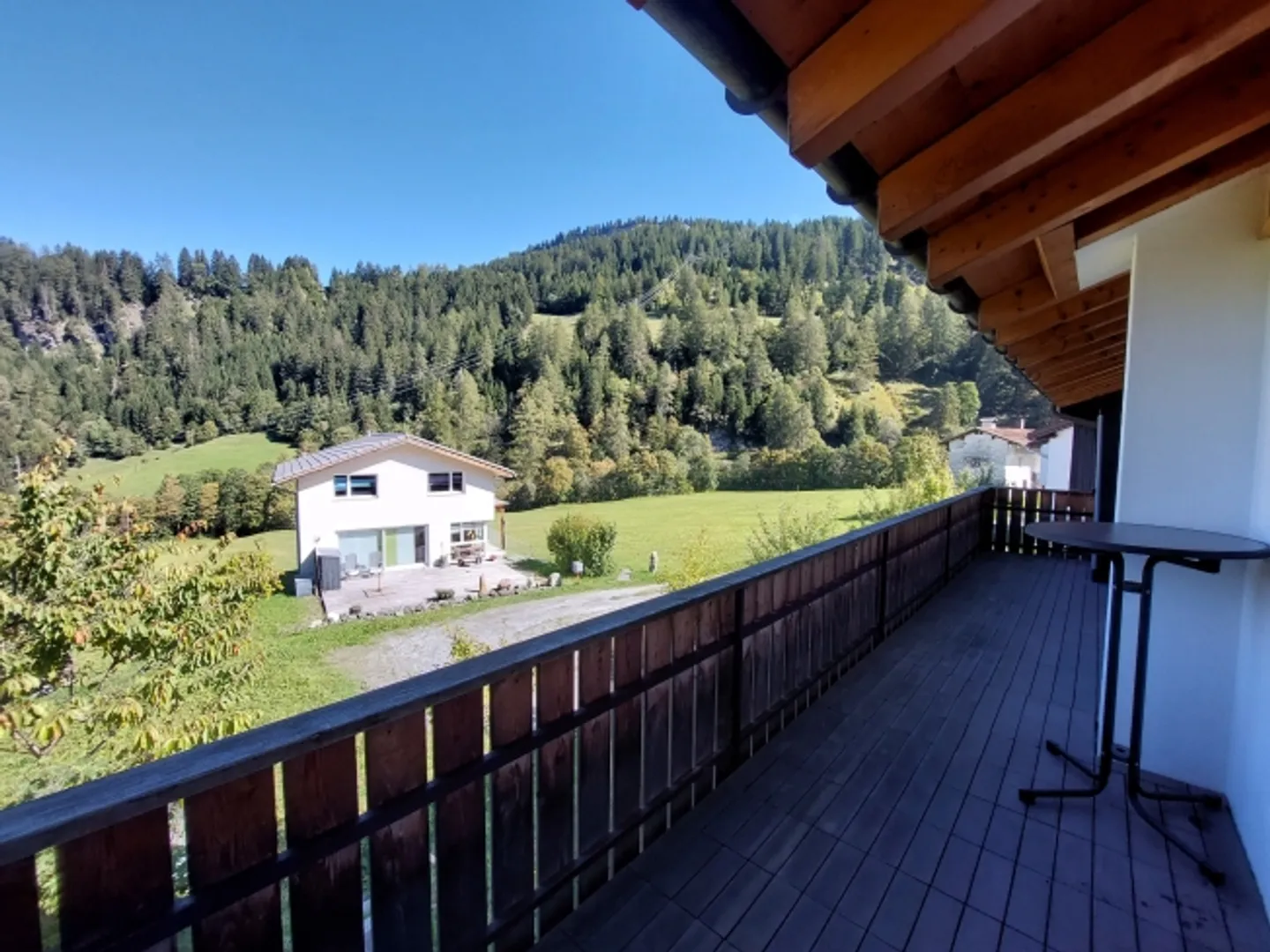 Spacious 6.5-room single-family house with sunny terrace and sauna/fitness - Photo 12 of 13