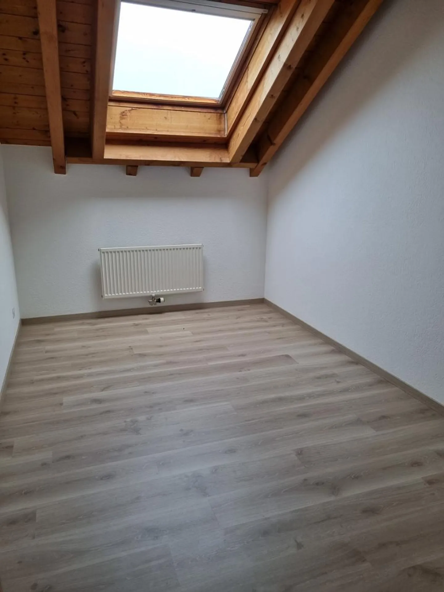 Magnifico attico duplex di 3 locali di 107 m2 senza ascensore - Foto 5 di 11