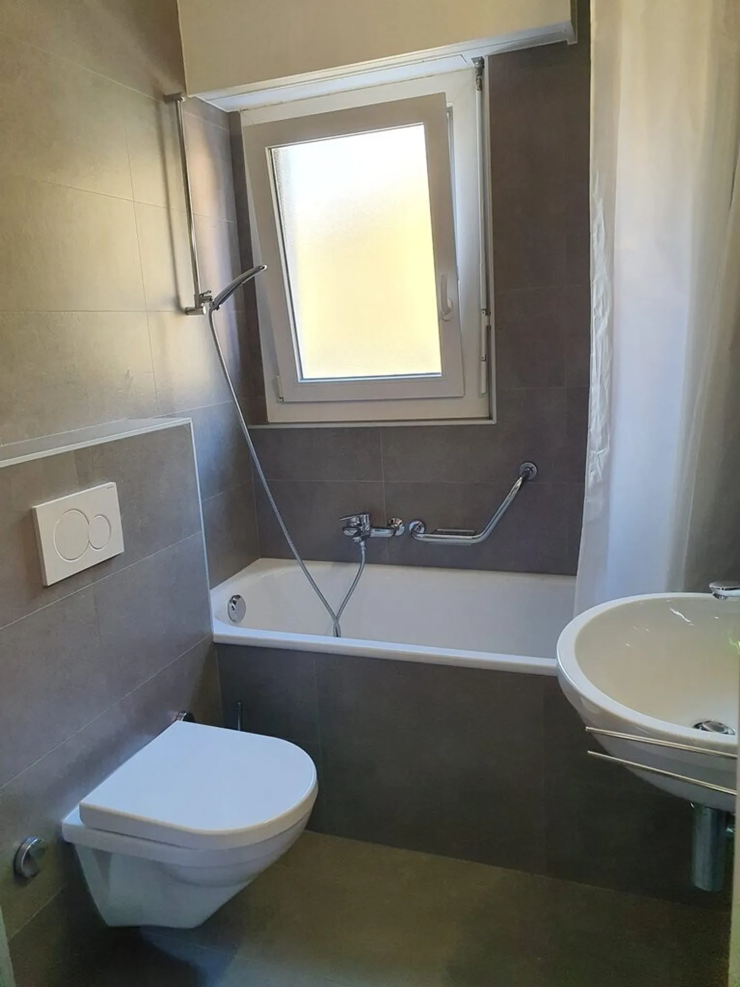 A saisir ! Lumineux appartement dans un quartier calme ! - Photo 7 of 8