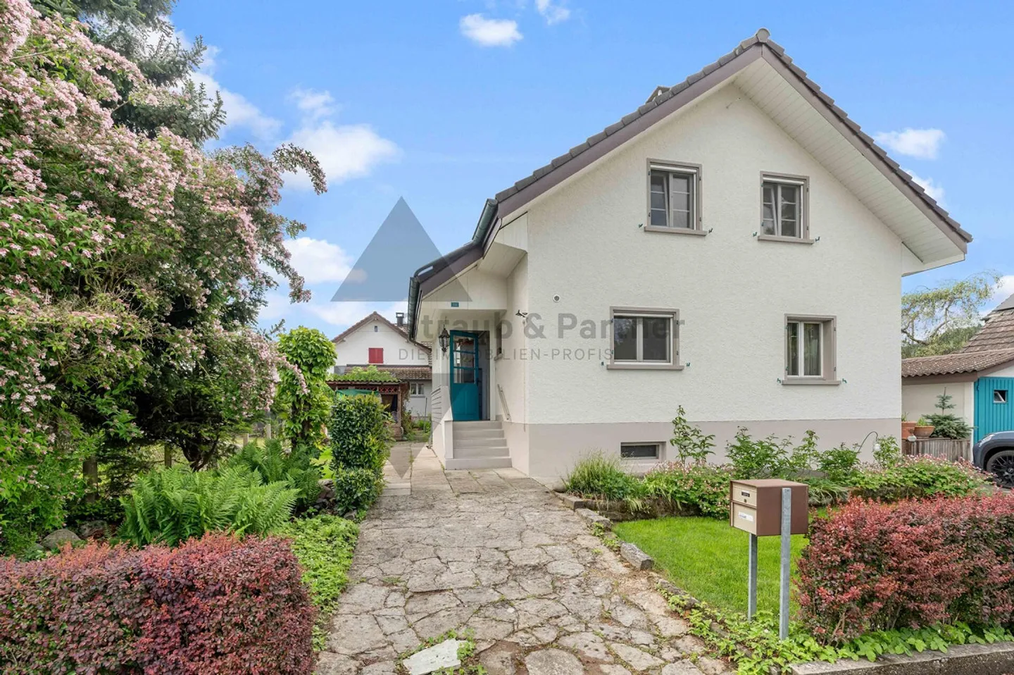 Charming Single-Family Home with Large Garden and Great Potential - Photo 1 of 9