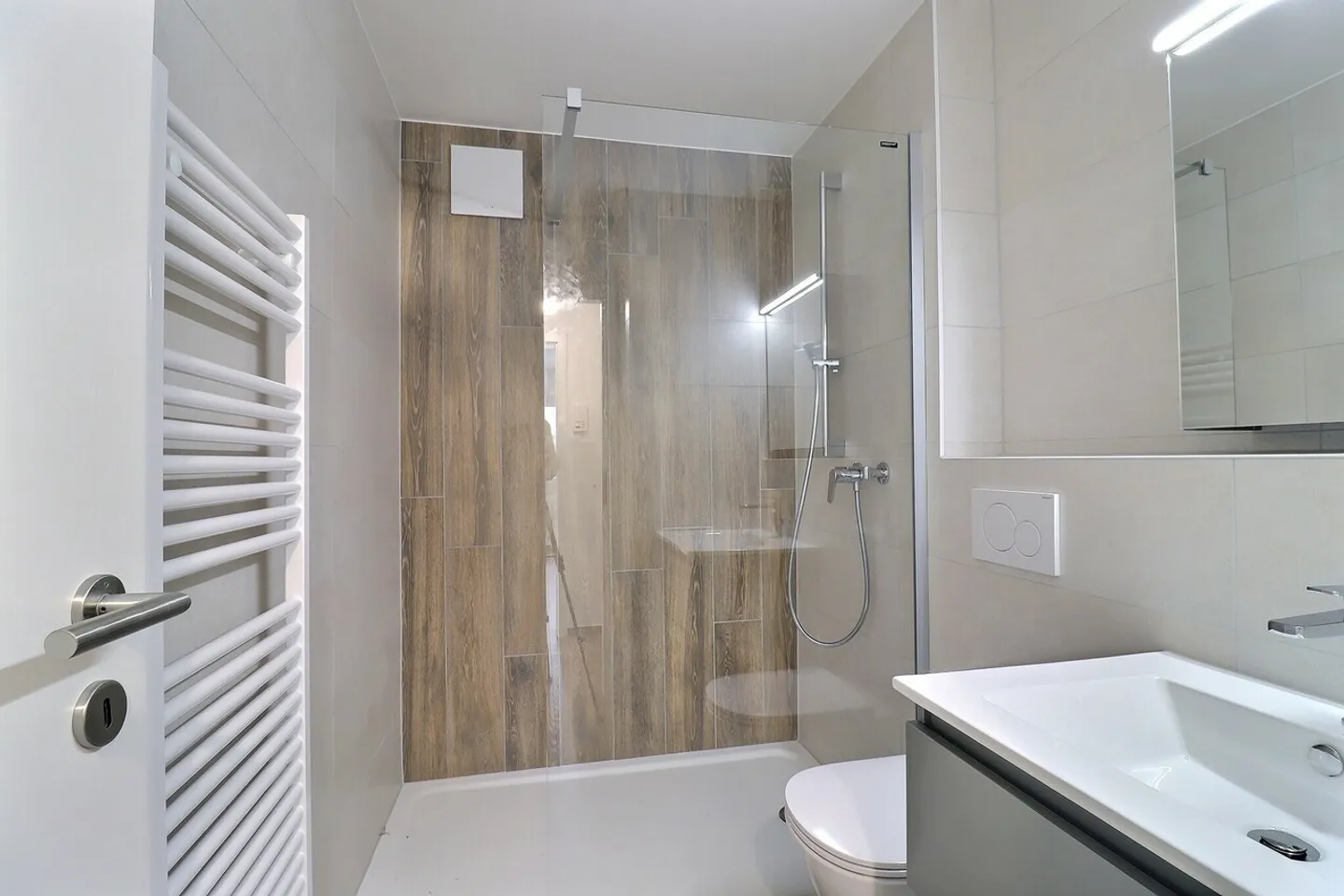 Bulle - Charming 3.5-room apartment under renovation - Photo 2 of 4