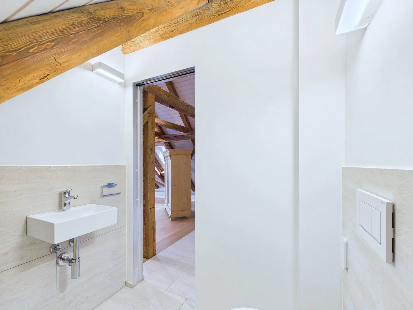 Stylish Maisonette Apartment in Thalwil - 165 m² Living Experience with Historical Charm & Modern Comfort - Photo 12 of 17