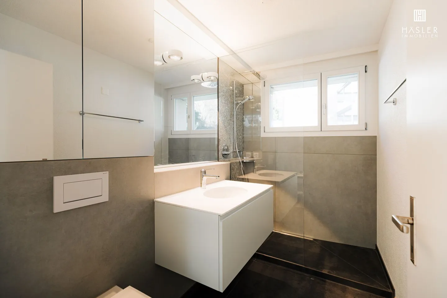 Moderne 4½-Zimmer-Maisonette-Wohnung am rechten Thunerseeufer - Photo 11 sur 12