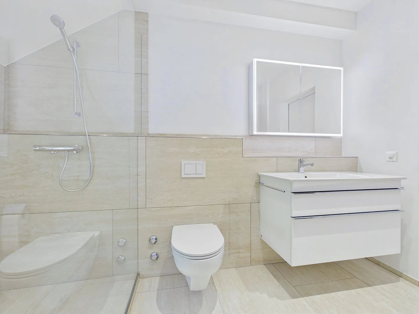 Stylish Maisonette Apartment in Thalwil - 165 m² Living Experience with Historical Charm & Modern Comfort - Photo 5 of 17