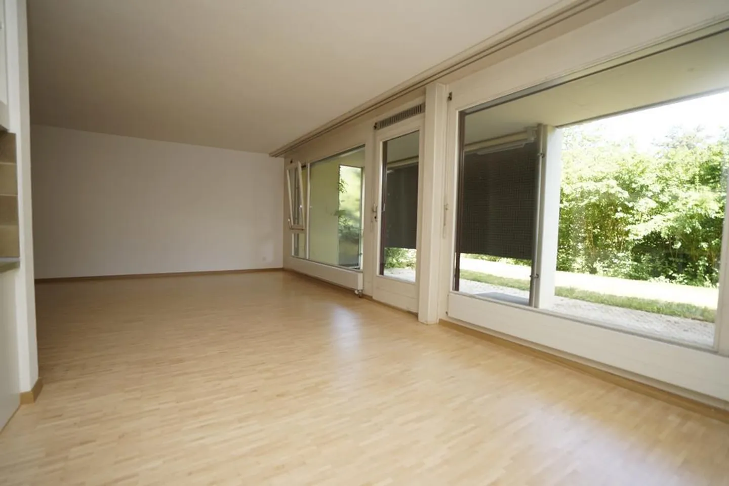 Ampio appartamento di 4,5 locali con terrazza in affitto - Foto 3 di 8