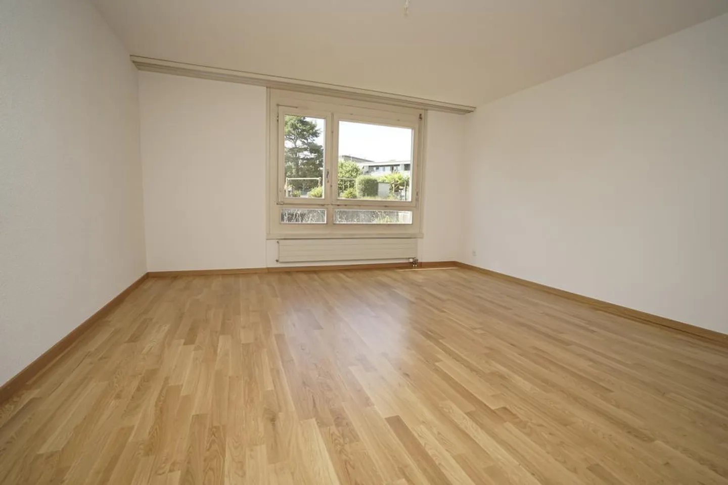 Ampio appartamento di 4,5 locali con terrazza in affitto - Foto 6 di 8