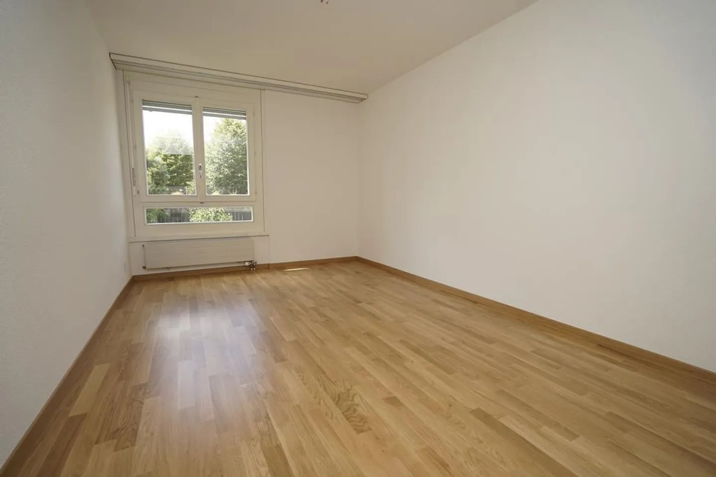 Ampio appartamento di 4,5 locali con terrazza in affitto - Foto 7 di 8