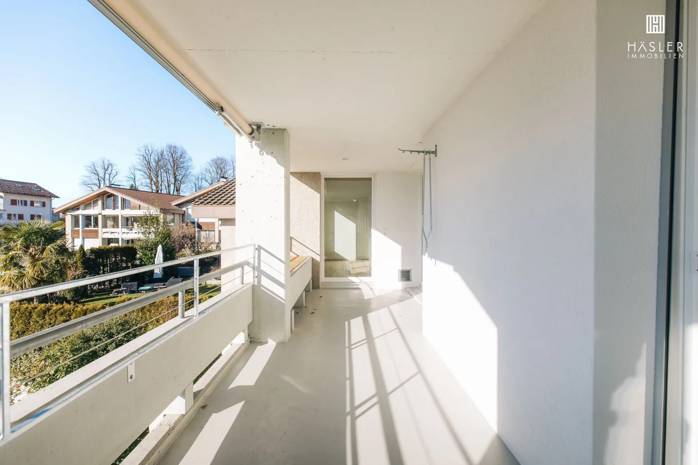 Moderne 4½-Zimmer-Maisonette-Wohnung am rechten Thunerseeufer - Photo 2 sur 12