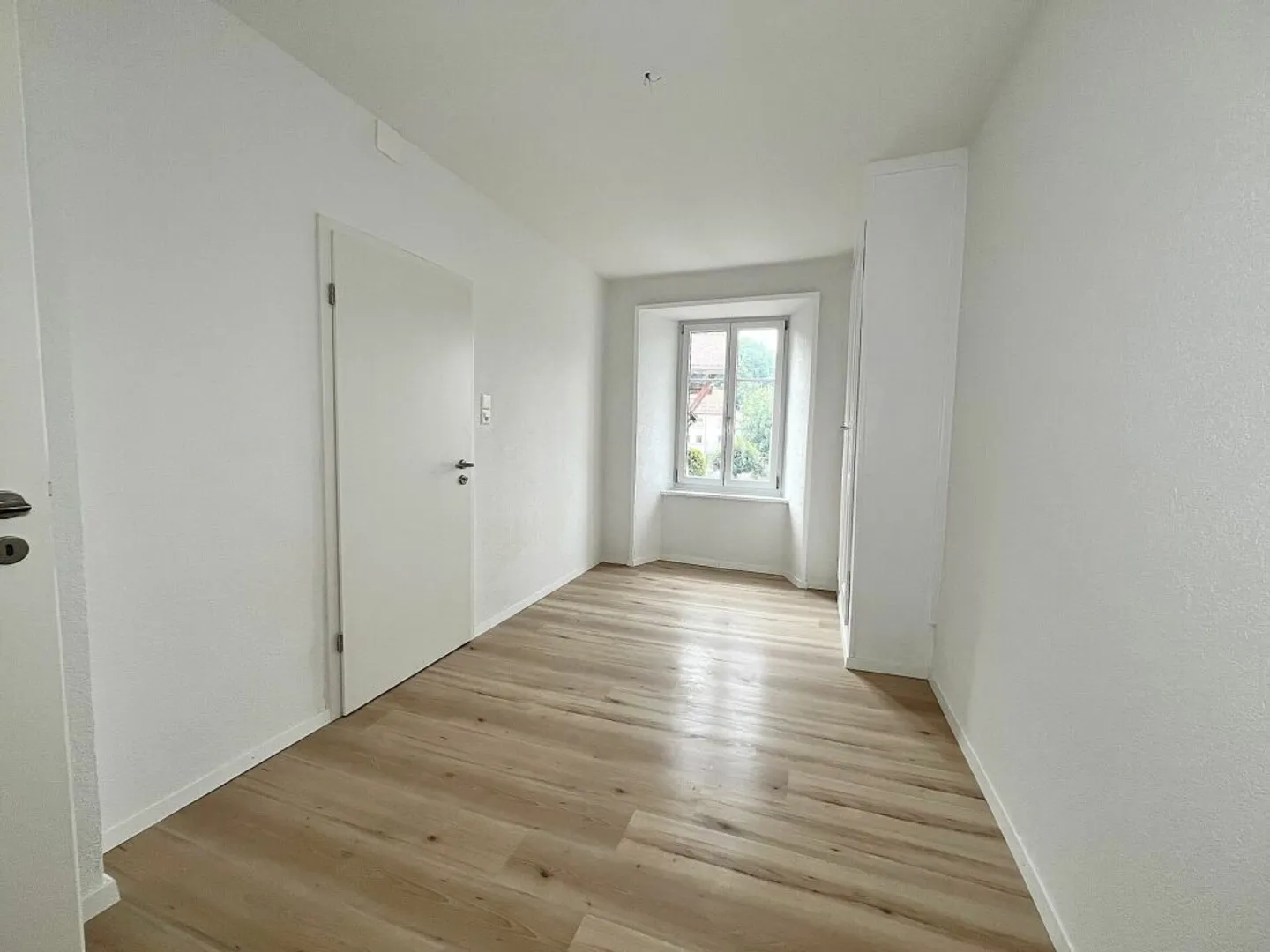 Interamente ristrutturato: appartamento di 4 locali a Locle - Foto 6 di 7