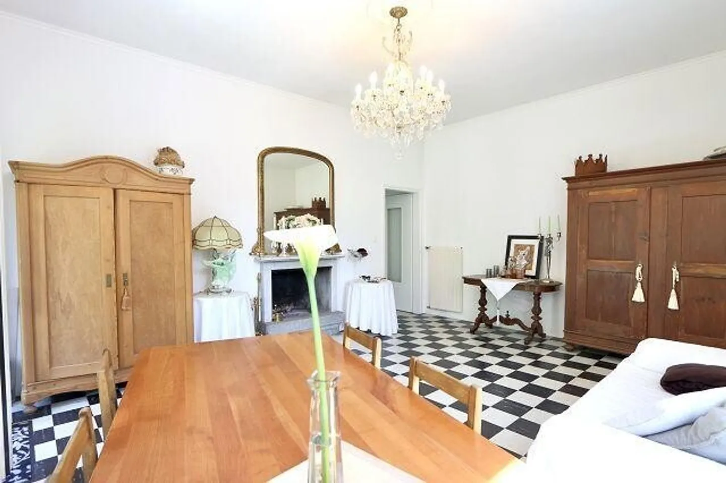 Casa ticinese di 3 1/2 locali in una posizione molto tranquilla e soleggiata con una bella vista - Foto 4 di 13