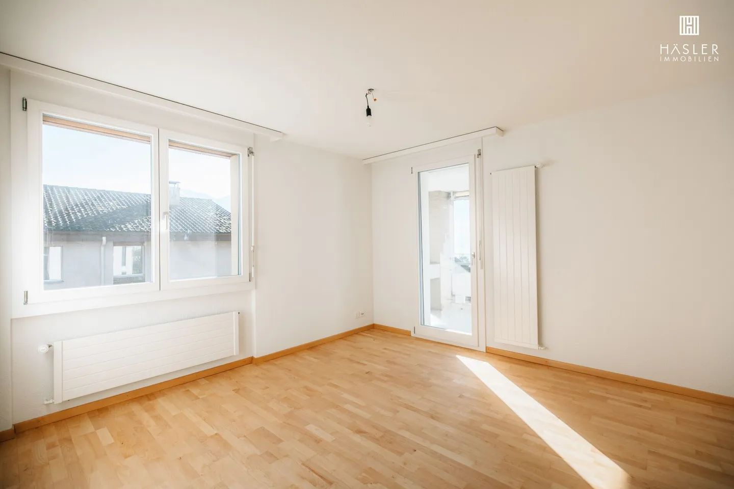 Moderne 4½-Zimmer-Maisonette-Wohnung am rechten Thunerseeufer - Photo 9 sur 12